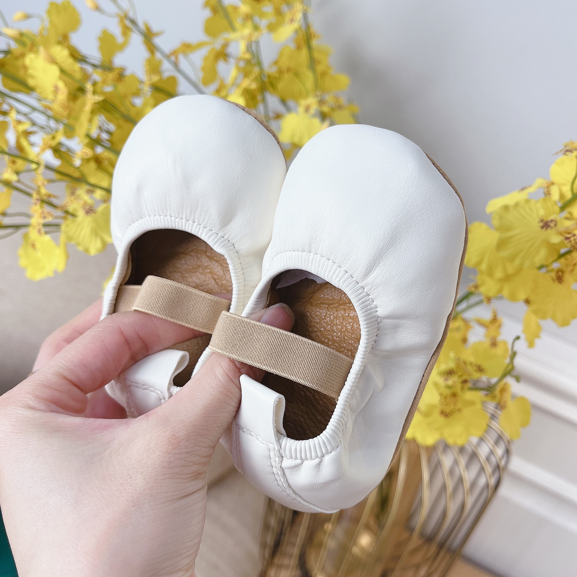 厂家小公主直供婴童学步鞋防滑新款春秋0-2岁女童小皮鞋婴儿软底详情5