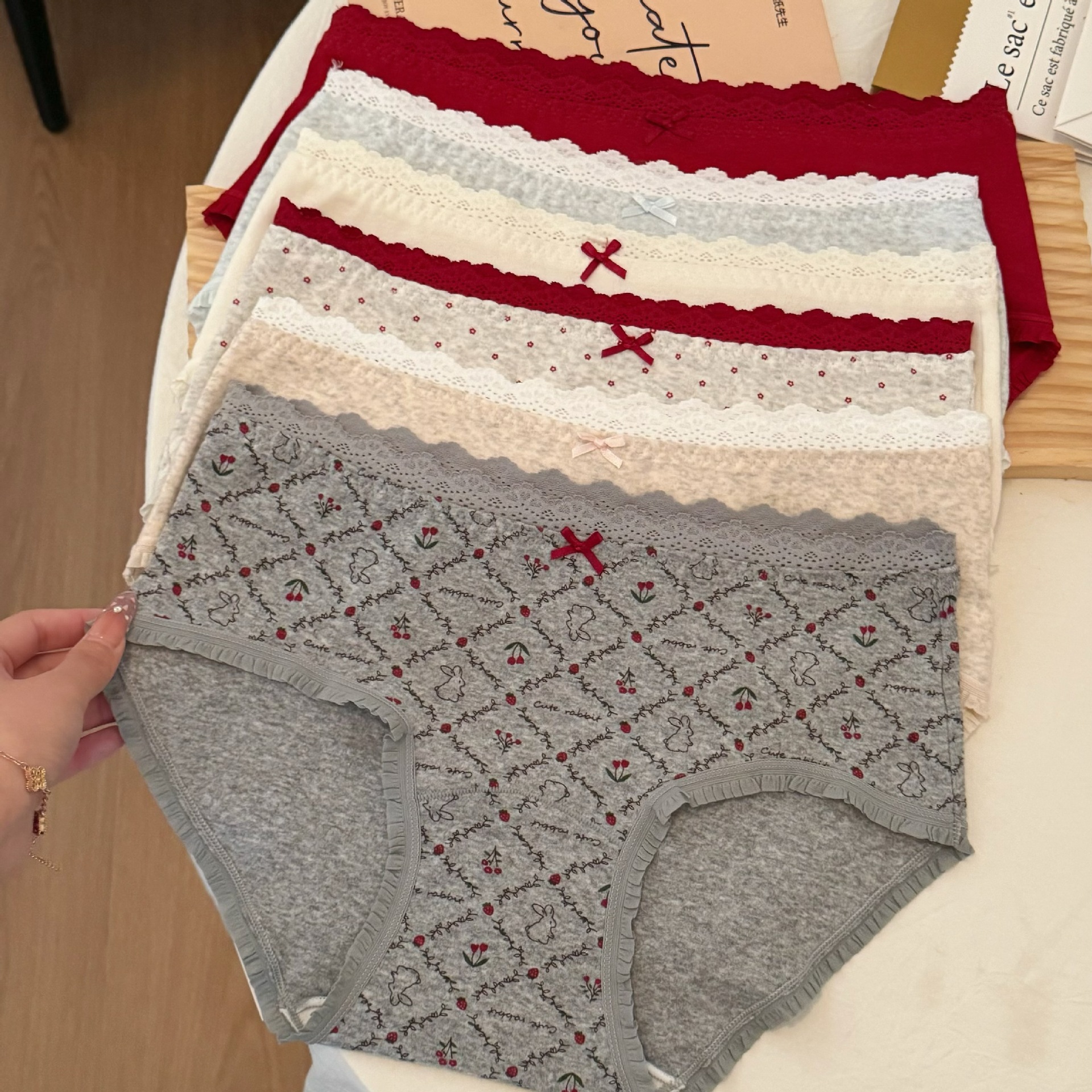 甜美10A抑菌少女纯棉内裤透气加长底裆可爱印花中腰包臀三角裤女详情4