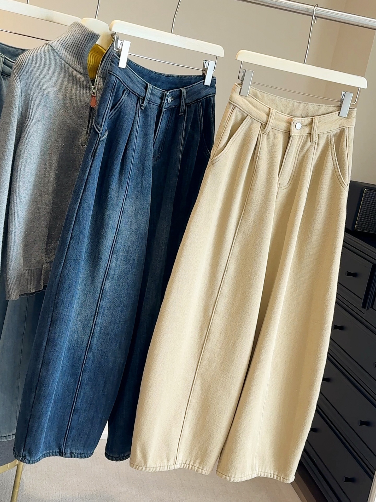 韩系复古加绒阔腿牛仔裤女2025冬新款高腰加厚直筒休闲宽松弯刀裤详情5