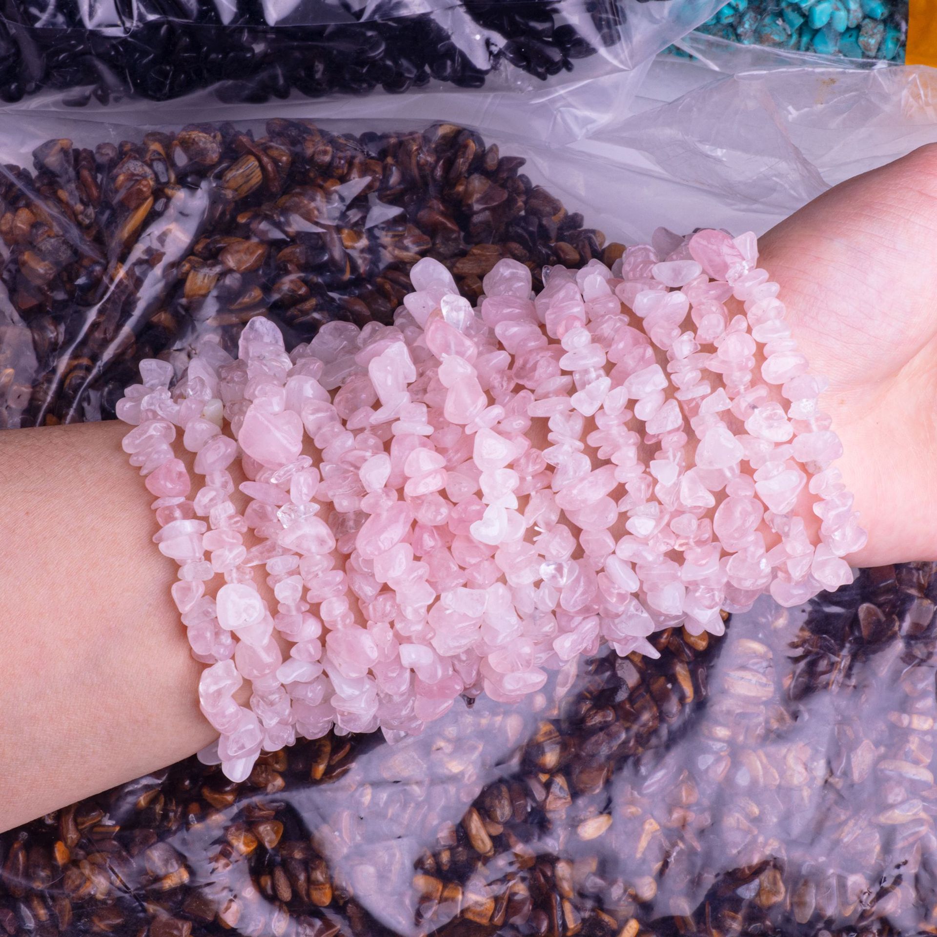 批发天然石水晶碎石女士链条手串不规则小碎石紫晶手串手饰品详情10