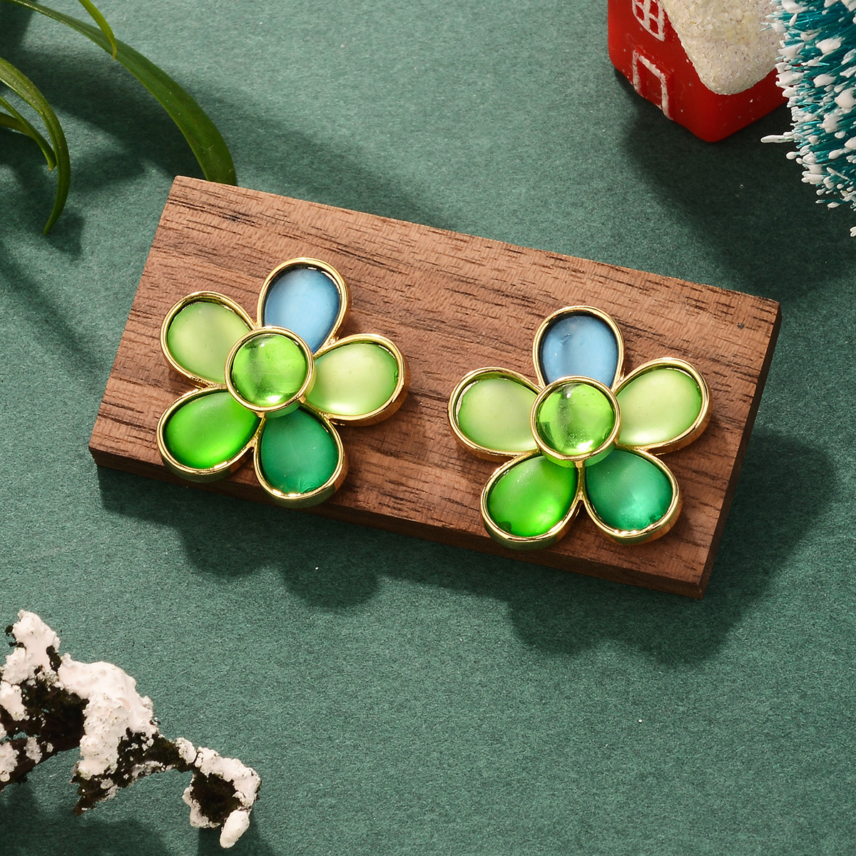 欧美ins樱桃耳环圣诞节设计感镶锆石绿色新年高级感复古甜美耳饰详情22