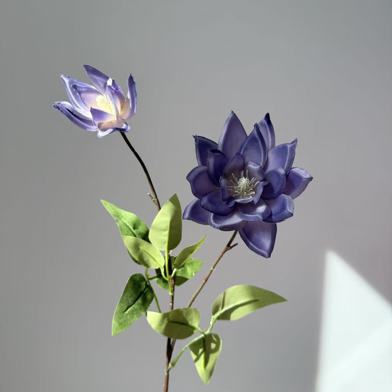 新品2头仿真大丽花莲花仿真花婚礼堂吊顶路引家居摆件婚庆假花详情14