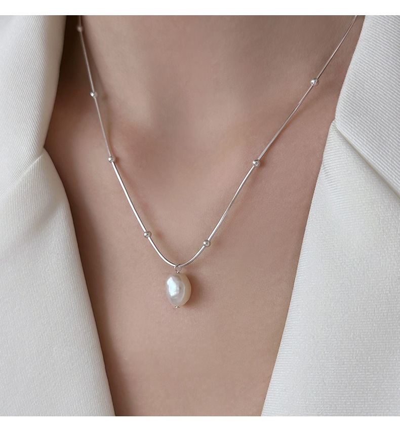Titanium steel freshwater pearl pendant necklace, Korean style Instagram simple collarbone chain, non-fading, fashionable and versatile necklace pic 9