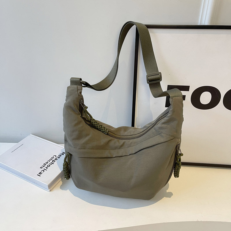 时尚布包女学生上课挎包尼龙布斜挎包大容量单肩包日系出游饺子包详情15