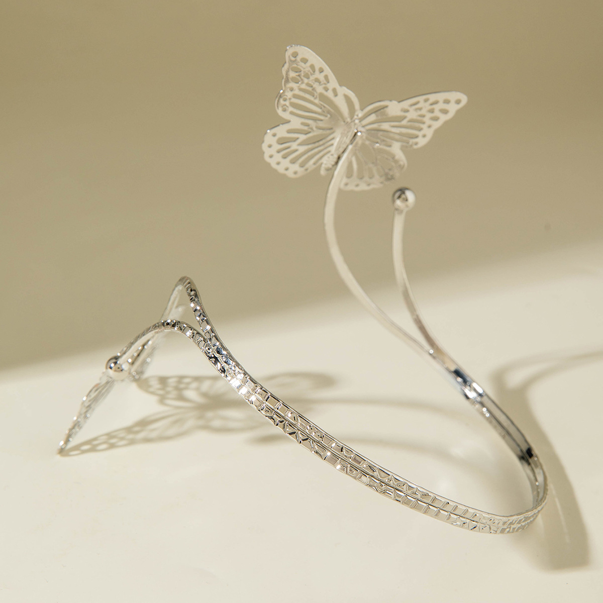 亚马逊跨境个性冷淡风海星手臂镯线条计感蝴蝶环形开口臂镯女详情94