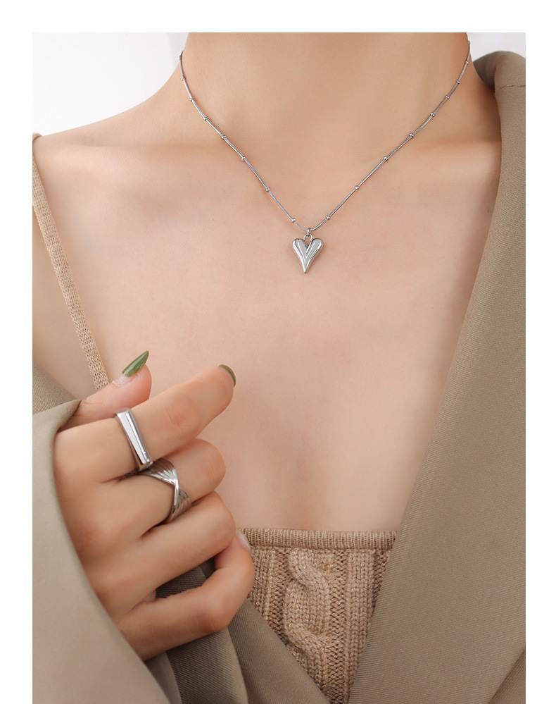 French ins trend cold style light luxury fashion simple heart-shaped necklace, titanium steel plated with 18K real gold, P575 pic 28