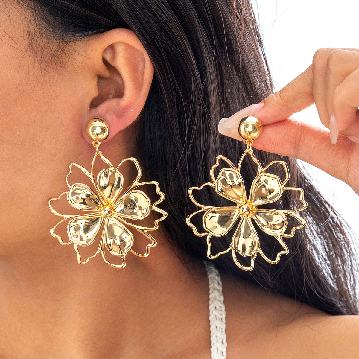 欧美跨境时尚几何设计感褶皱花朵耳环 小众镶珍珠高级感耳环耳饰详情33