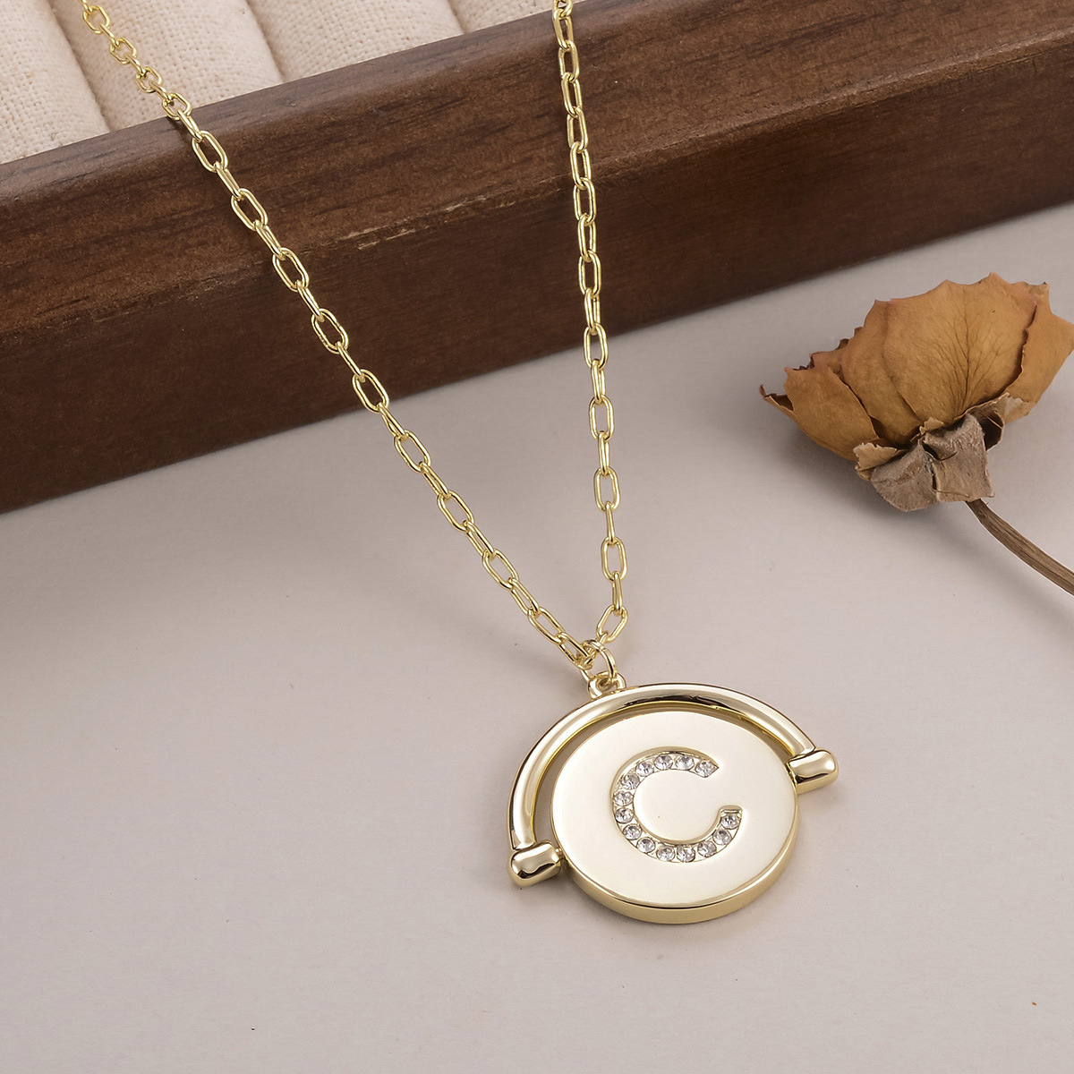 European and American letter fashion pendant, niche round English collarbone chain, versatile for women, light luxury, diamond-encrusted, personalized factory wholesale pic 38