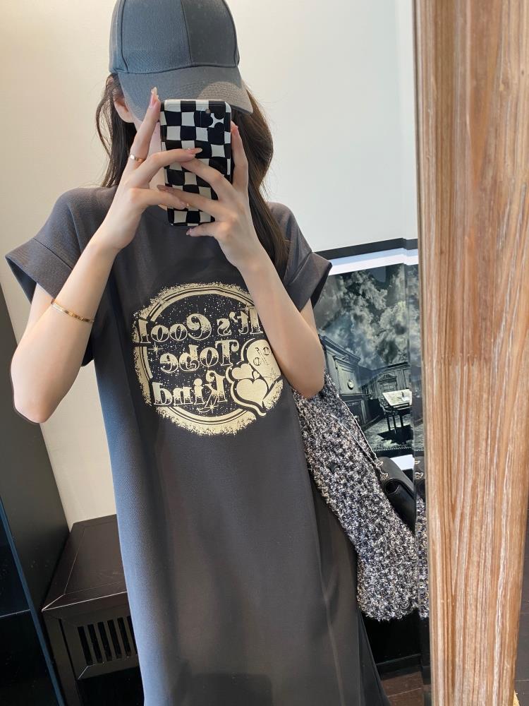 朵妮 一件轻松出门 慵懒时髦落肩袖显瘦长T恤女连衣裙夏新款2023详情29