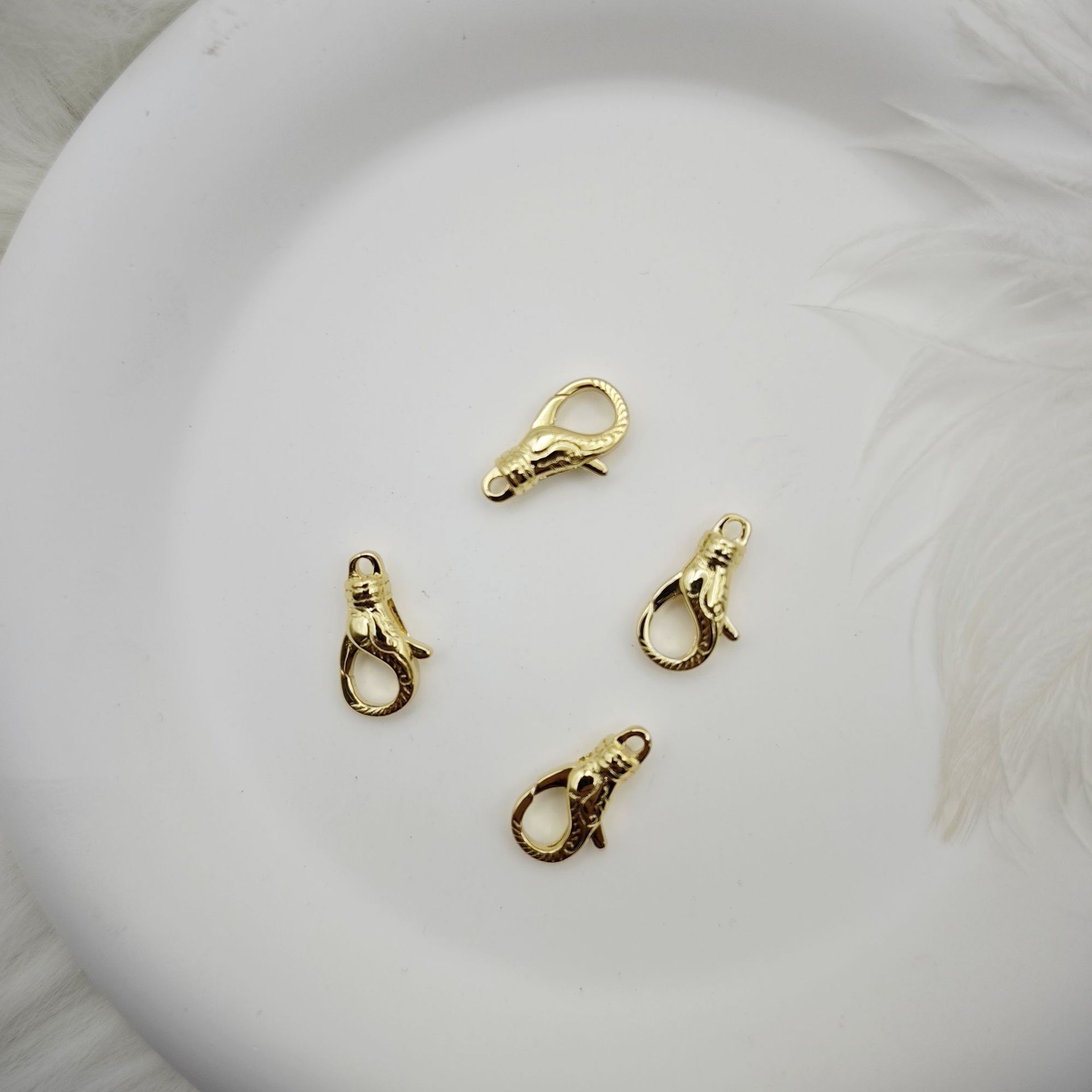 diy铜镀18K真金手工异型龙虾扣饰品配件批发保色钥匙扣手链扣详情1