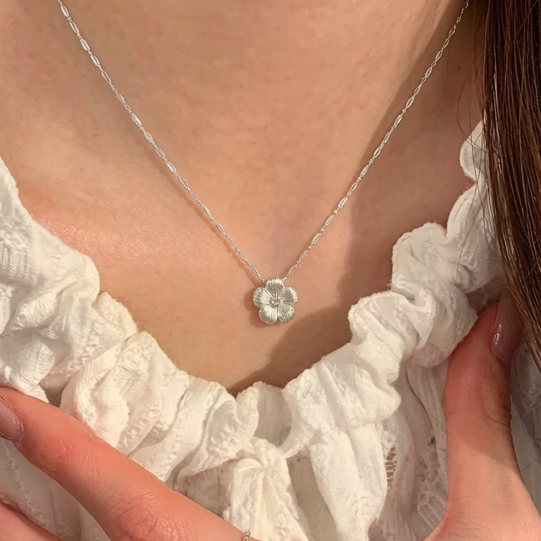 S925 sterling silver 3.1 brushed camellia necklace for women, light luxury, ins, niche and high-end style, small gold flower collarbone chain pic 5