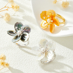 High-end natural black mother-of-pearl flower open ring, copper alloy inlaid with zircon freshwater pearls, adjustable ring ring pic 1