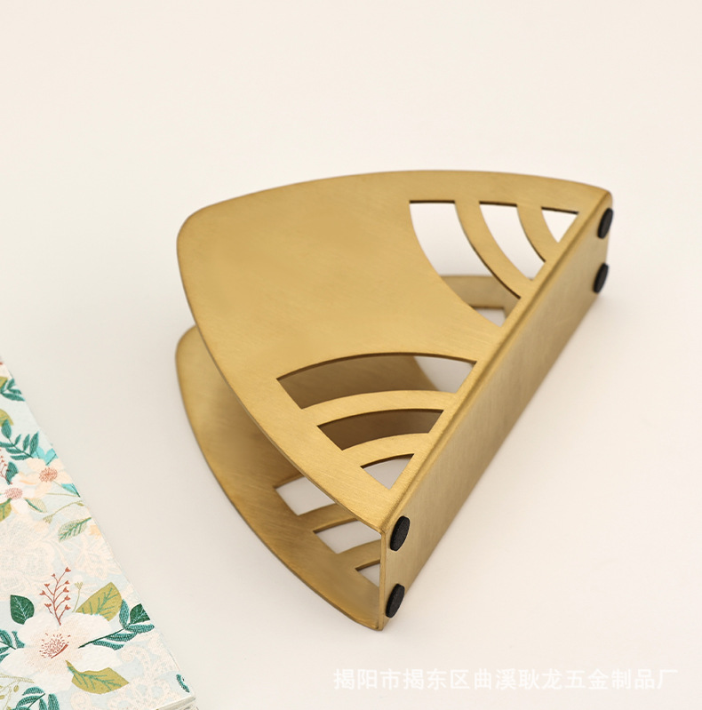 ins金色三角形不锈钢纸巾架 西餐厅咖啡厅酒店餐桌夹纸金属餐巾座详情8