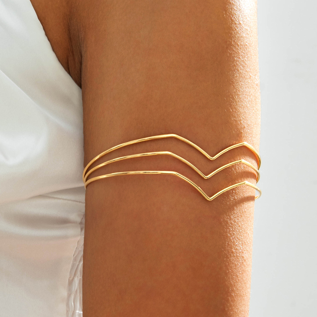 亚马逊跨境个性冷淡风海星手臂镯线条计感蝴蝶环形开口臂镯女详情86