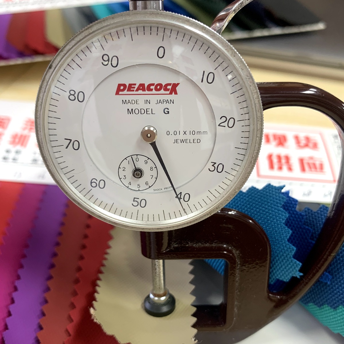 现货600D皮膜离型纸高弹抗皱布彩色600D耐刮牛津布户外防水面料详情17