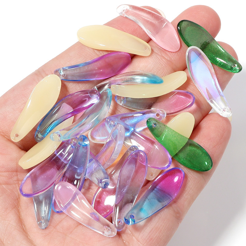 Wholesale of popular transparent colored gold sand leaf pendants in Europe and America, diy maple leaf bags, pendants and small accessories pic 28