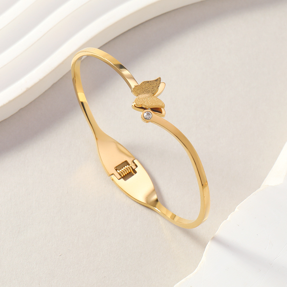 欧美跨境钛钢手镯女高级感时尚百搭罗马数字蛇镶钻手镯不锈钢饰品详情7