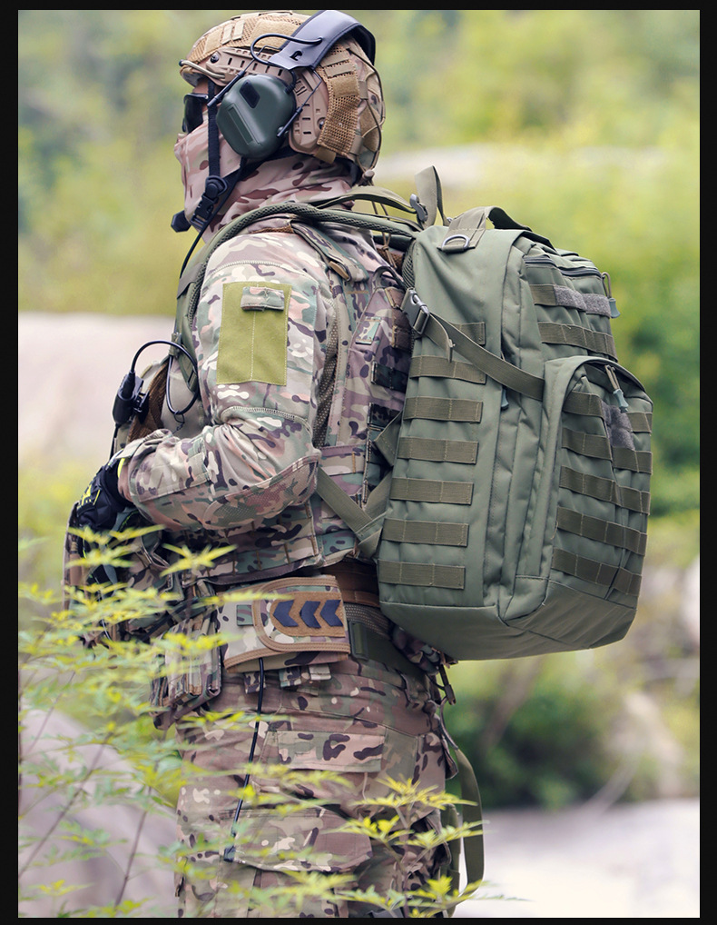 新款迷彩战术背包Aitobu男户外多用途大容量防水登山包详情22