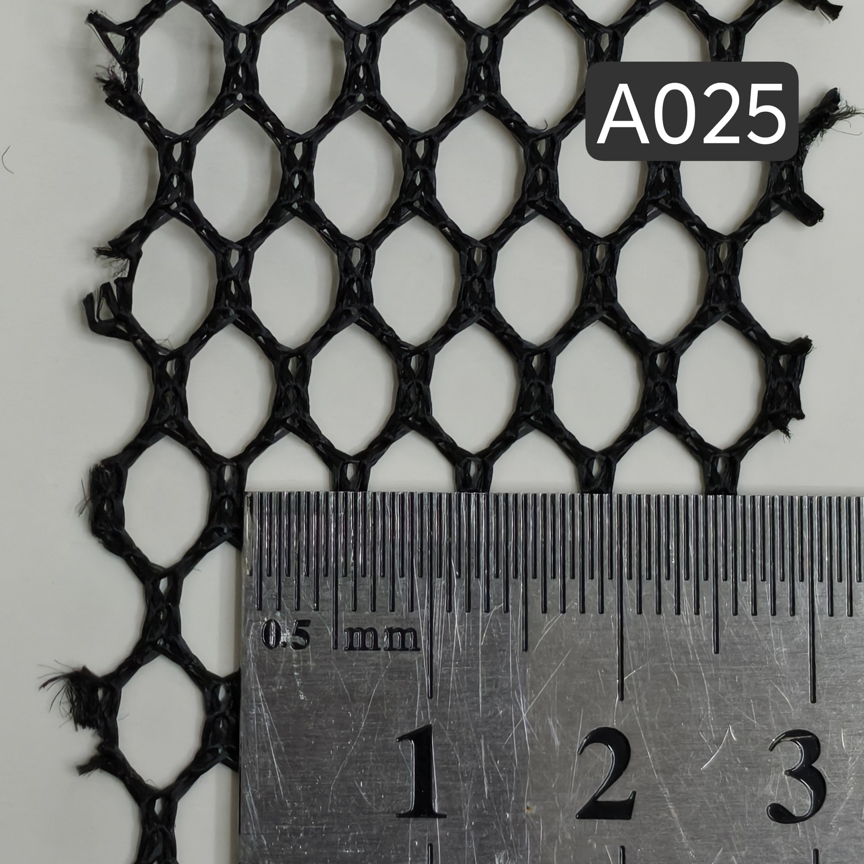 Hexagonal polyester mesh fabric series, tensile, wear-resistant and durable, is available in stock for luggage, shoe materials, handbags, laundry bags, accessories, mesh fabric and Daye luggage materials pic 10