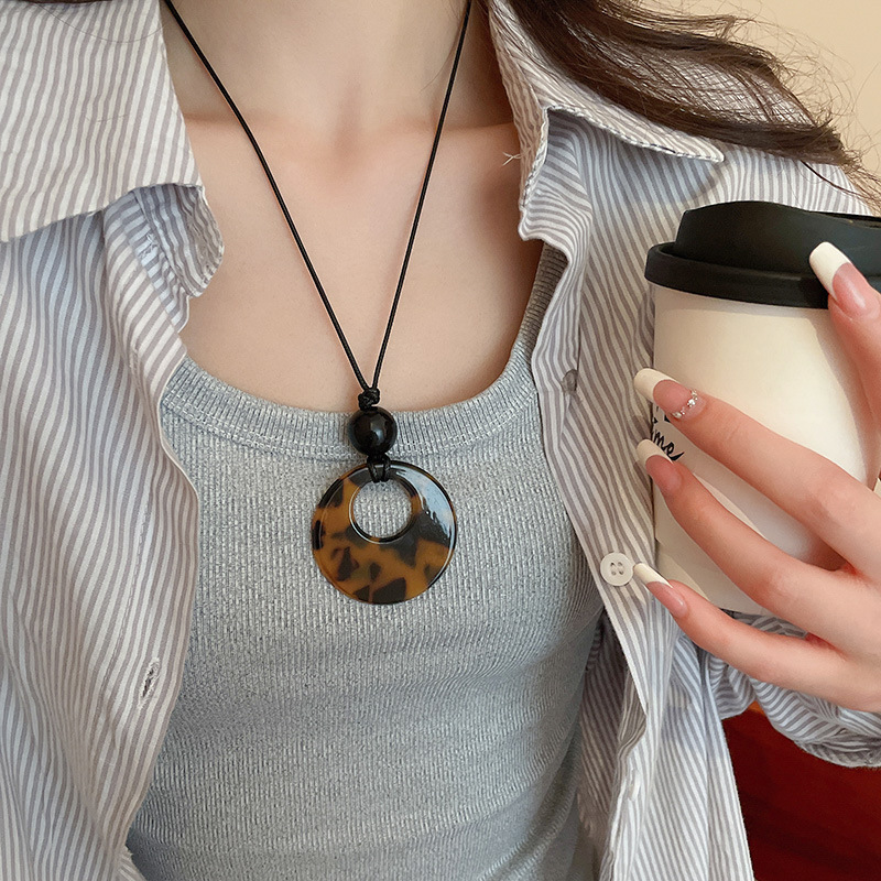 Maillard retro necklace for women, a new and niche Korean-style sweater chain, a fashionable autumn and winter versatile and high-end necklace for wholesale pic 22