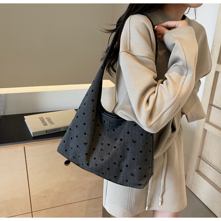 通勤大容量女包新款流行波点单肩包时尚百搭托特水桶包都市斜挎包详情29