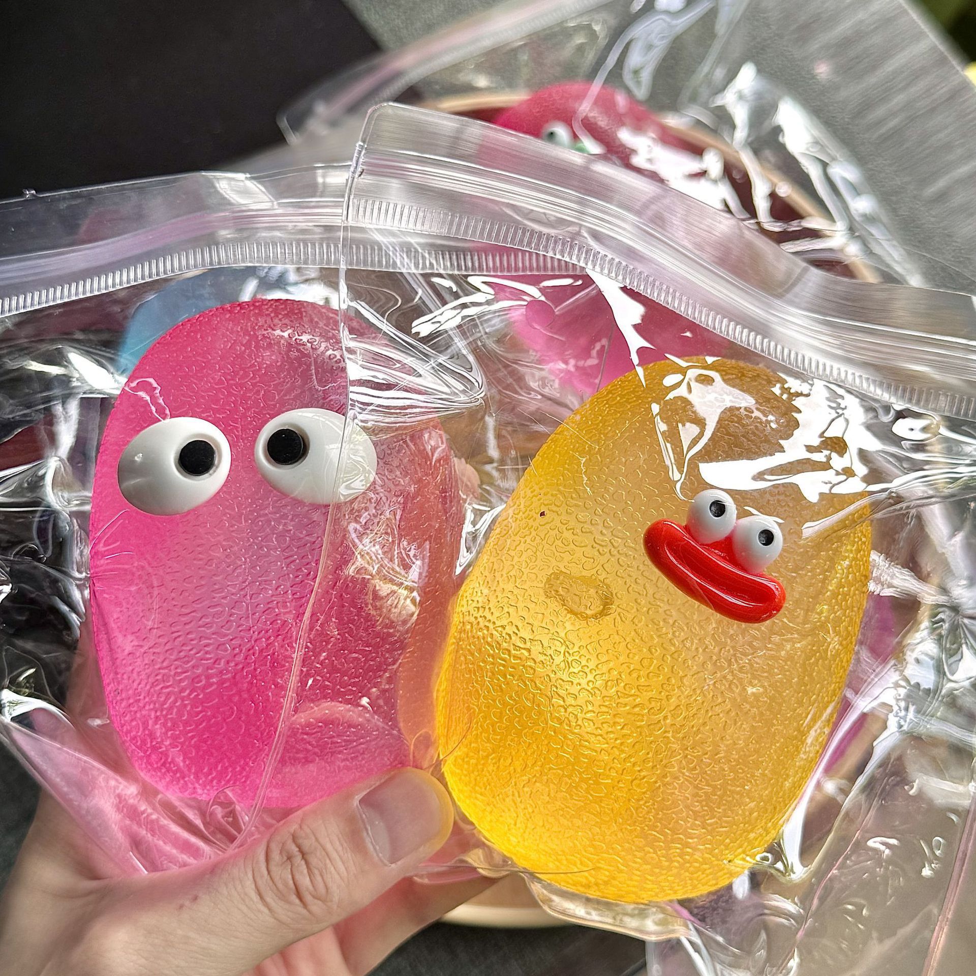 跨境可爱小趴熊捏捏乐麦芽糖解压球减压玩具批发新奇特玩具儿童益智放松用品详情10