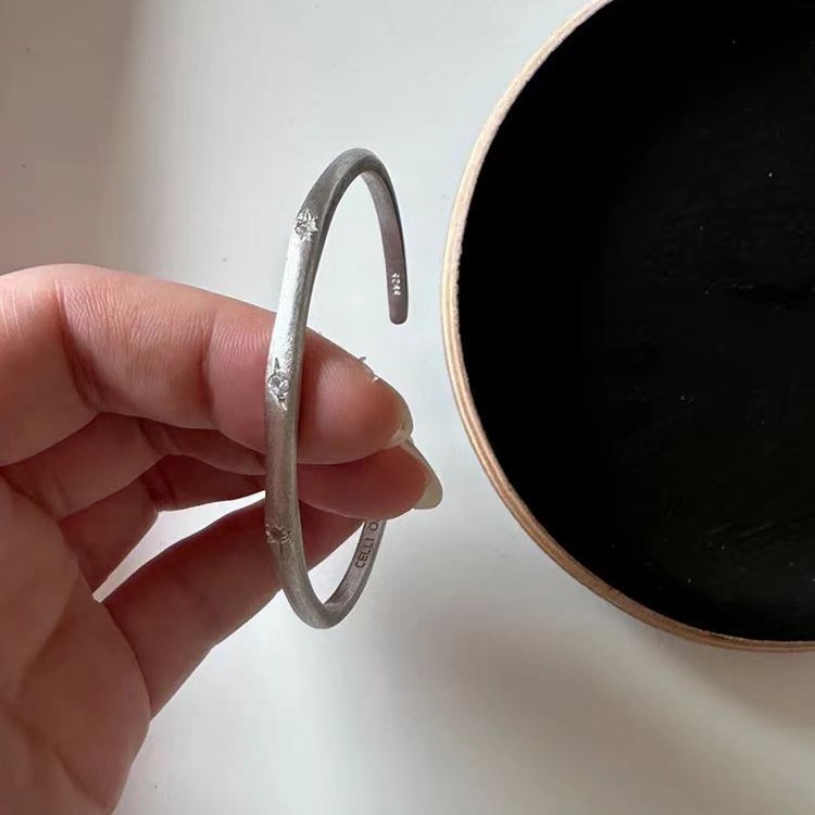 S925纯银拉丝星芒手镯高级感气质设计通体银精致手饰情人节礼物手环详情3