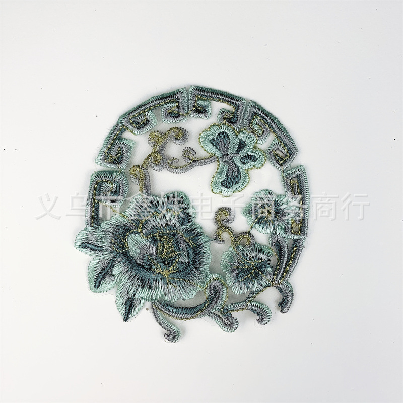 Ethnic-style computer-embroidered organ-gauze round Chinese-style double fish playing with lotus, double-sided computer-embroidered fabric sticker pic 5