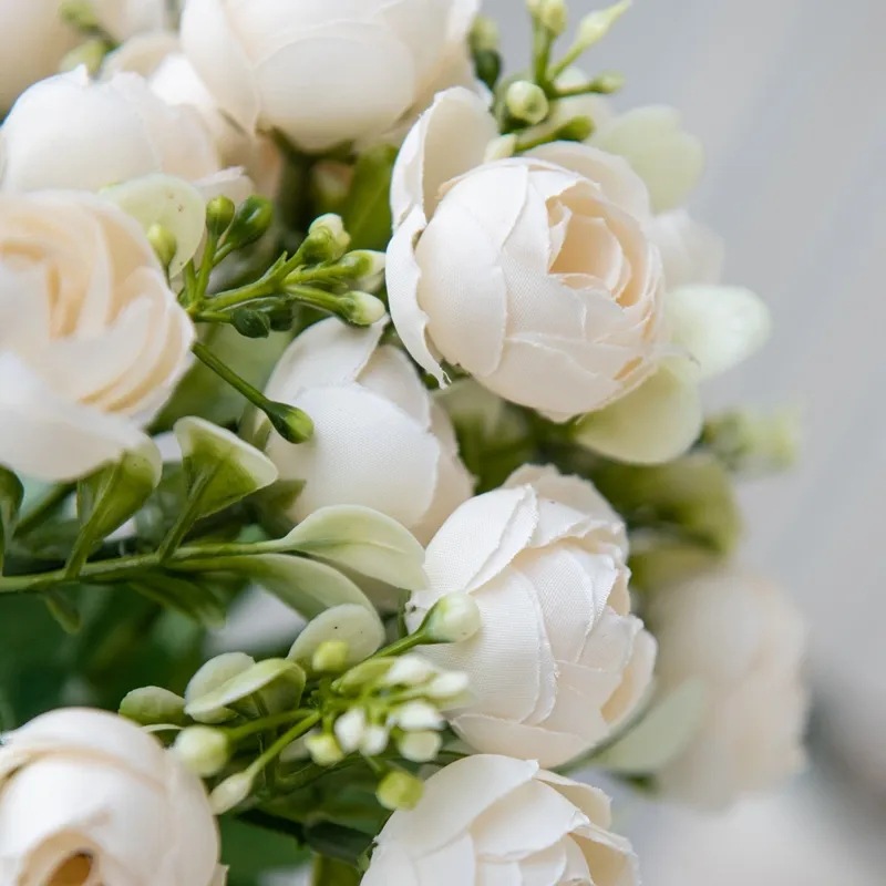 仿真5叉玫瑰小茶苞花束婚庆手捧花假花简约家居客厅餐桌摆设花艺详情3