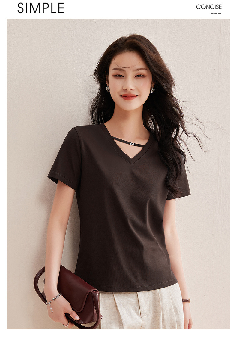 Black V-neck short-sleeved T-shirt for women, a new summer style that is slimming and form-fitting, with a cinched waist and straight shoulders. It is a cropped top pic 21