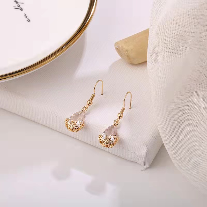 High-end earrings, French romantic water drop crystal earrings, simple and elegant, versatile for women, micro-set zircon earrings pic 2
