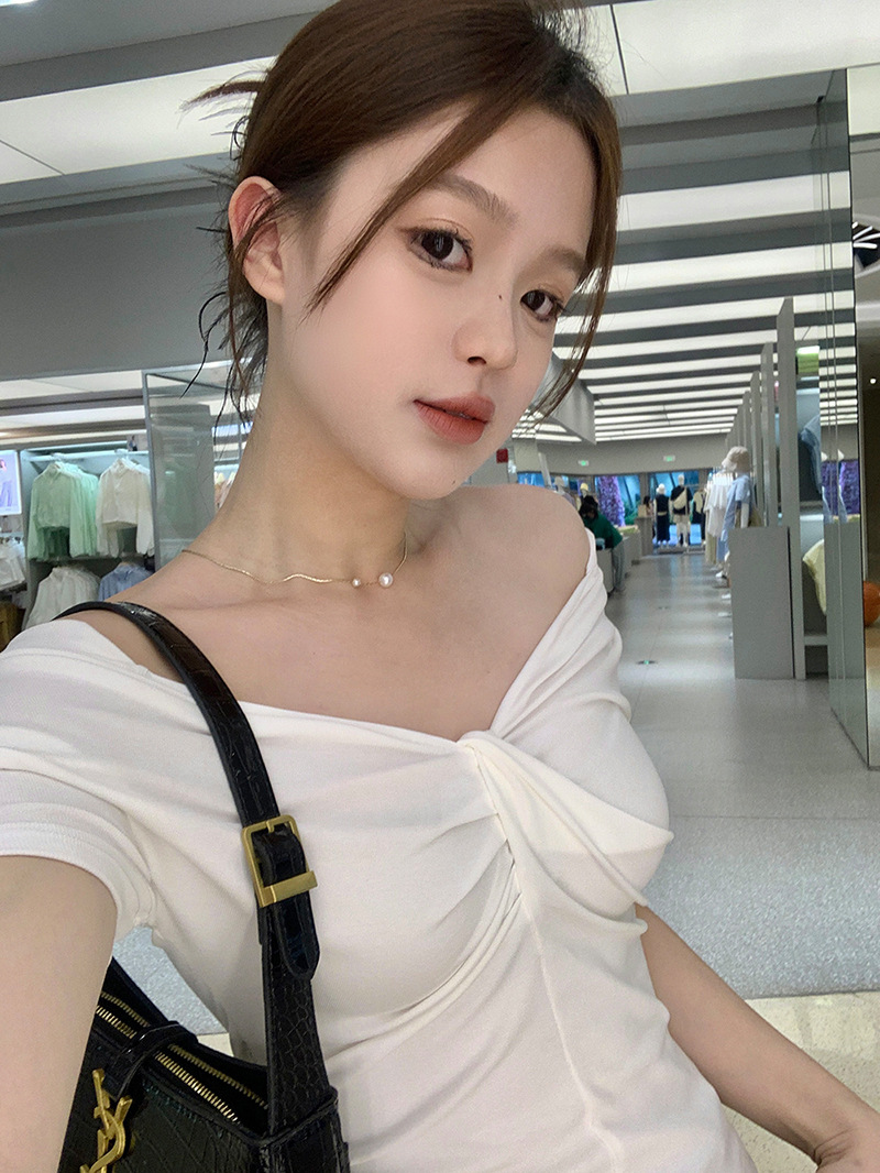 雅姿欣设计感白色短袖T恤两穿修身辣妹百搭显瘦内搭上衣女一字肩详情32
