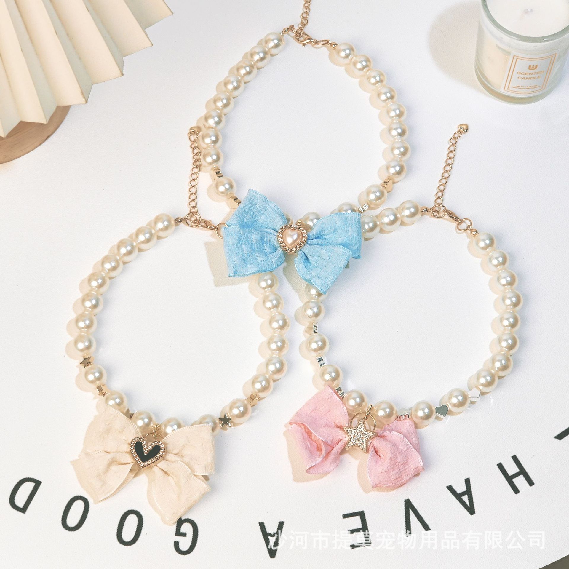 Pet cat, German cat, dog, pearl necklace, collar, small chanel-style gemstone bow, plush toy and accessories pic 8