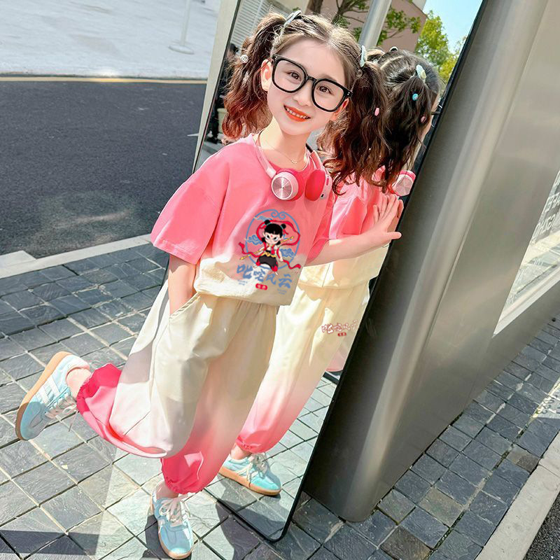 A two-piece set of trendy and stylish short-sleeved tight-fitting trousers with a gradient color of Chinese style for young children in summer pic 4