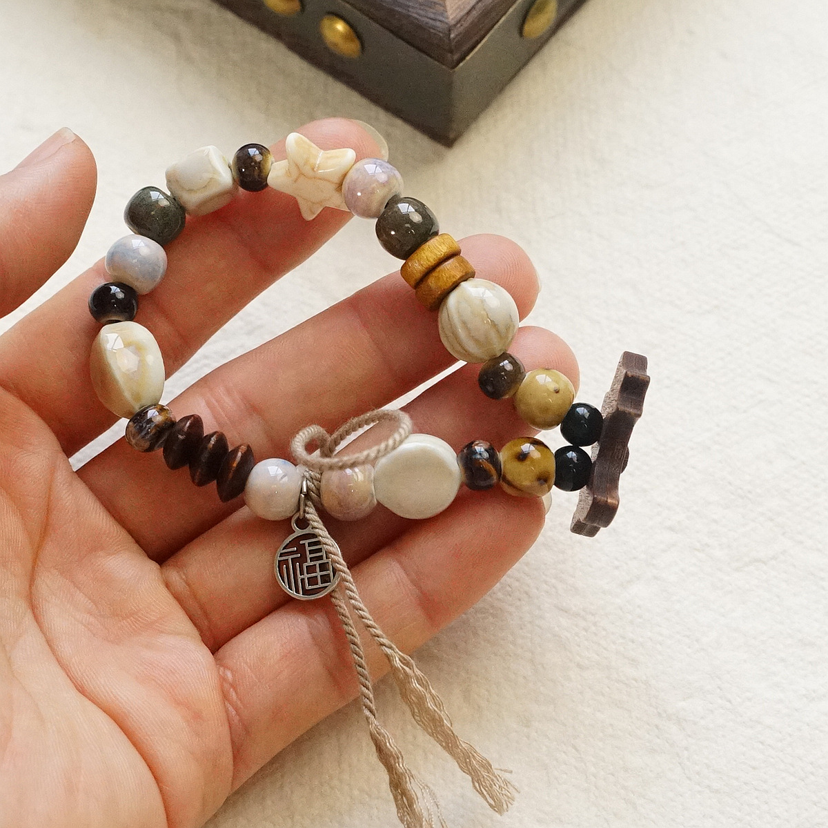 Artistic and fresh Jingdezhen ceramic bracelets, new Chinese-style porcelain bead bracelets, retro and niche accessories wholesale pic 6