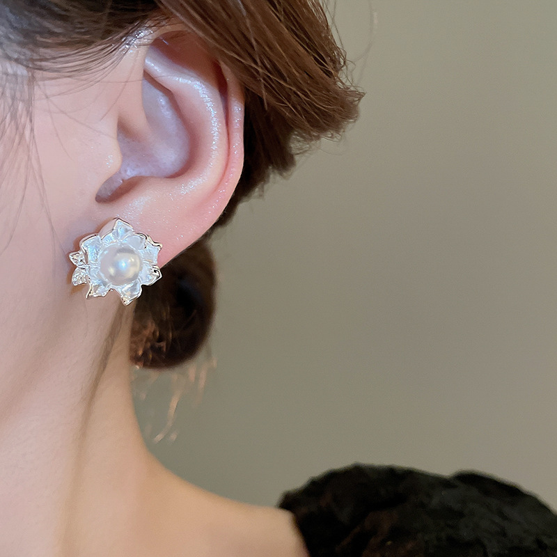 银针跨境高级感银色几何圆珠爱心耳钉小众个性耳环冷淡风耳饰批发详情11