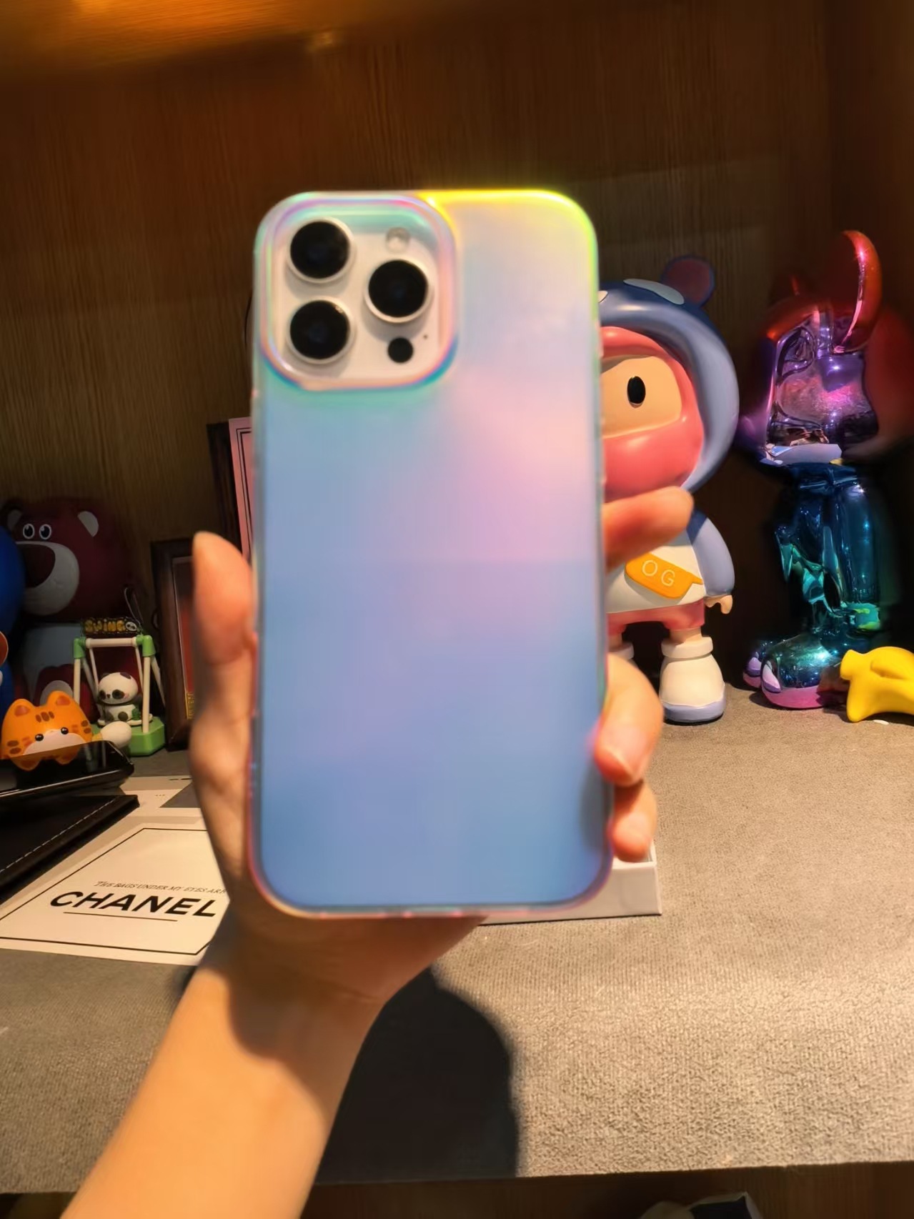 掌电法则 IMD冰淇淋磨砂极光镭射渐变 苹果1516Promax专用手机壳 手机保护套 防摔耐磨抗刮
详情8