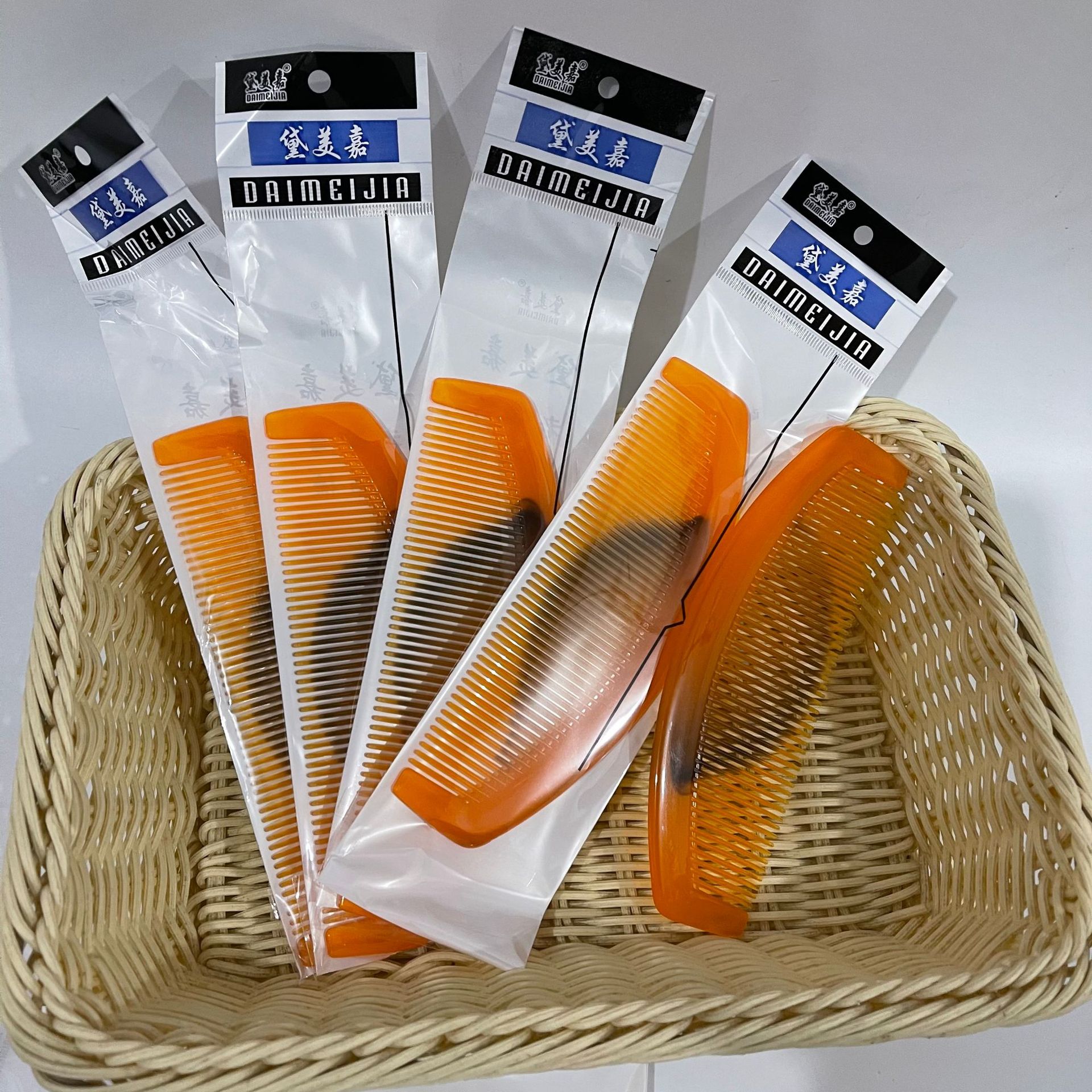 【 Zone 3-12 】 Daimeijia 【 Crescent Comb 】100/ box 1500/ case Old-fashioned Comb Long Hair Comb Crescent Comb Combing 1 yuan Source 2 yuan wholesale pic 7