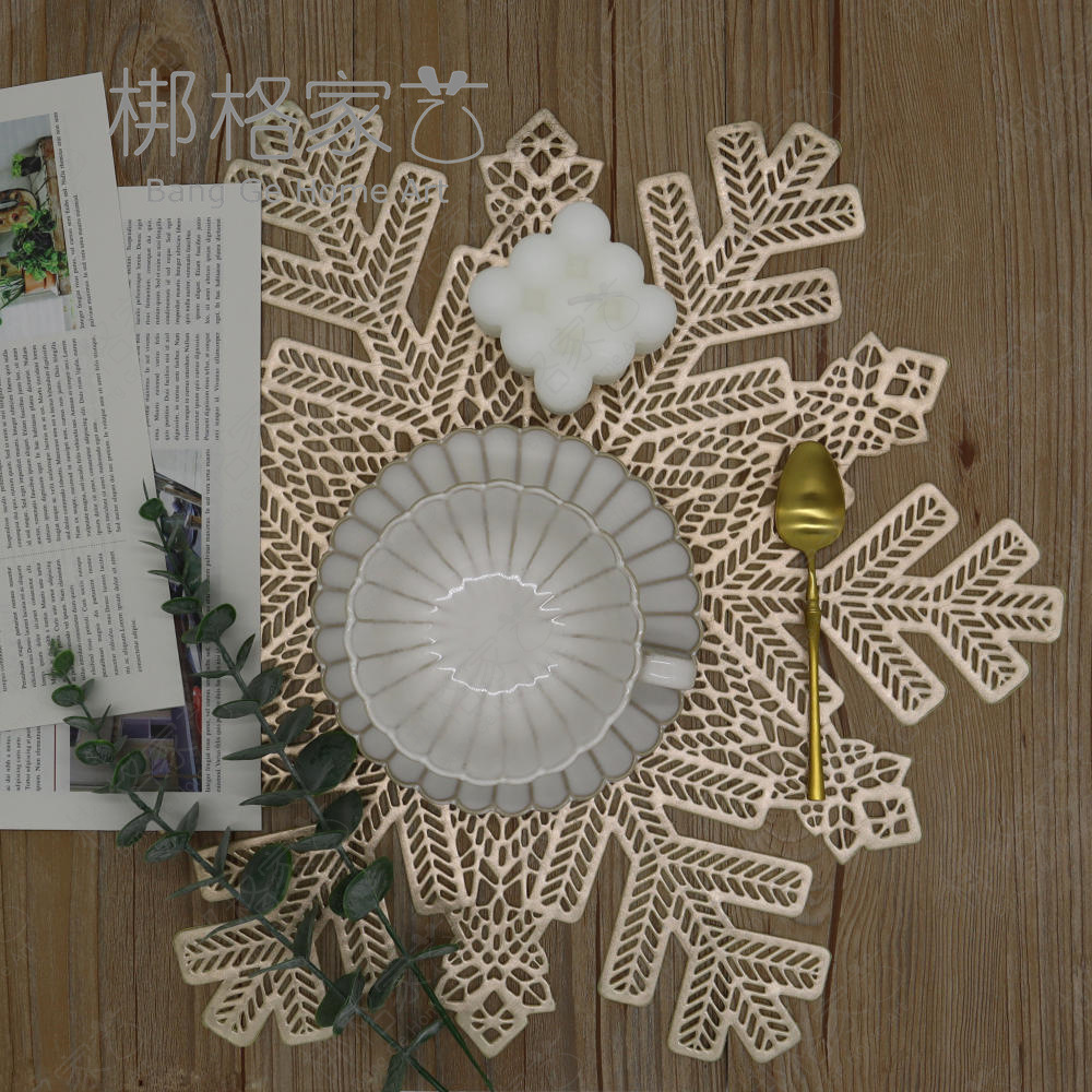 雪花PVC餐桌垫西餐垫隔热垫厨房垫子圣诞节主题烫金缕空餐桌垫详情12