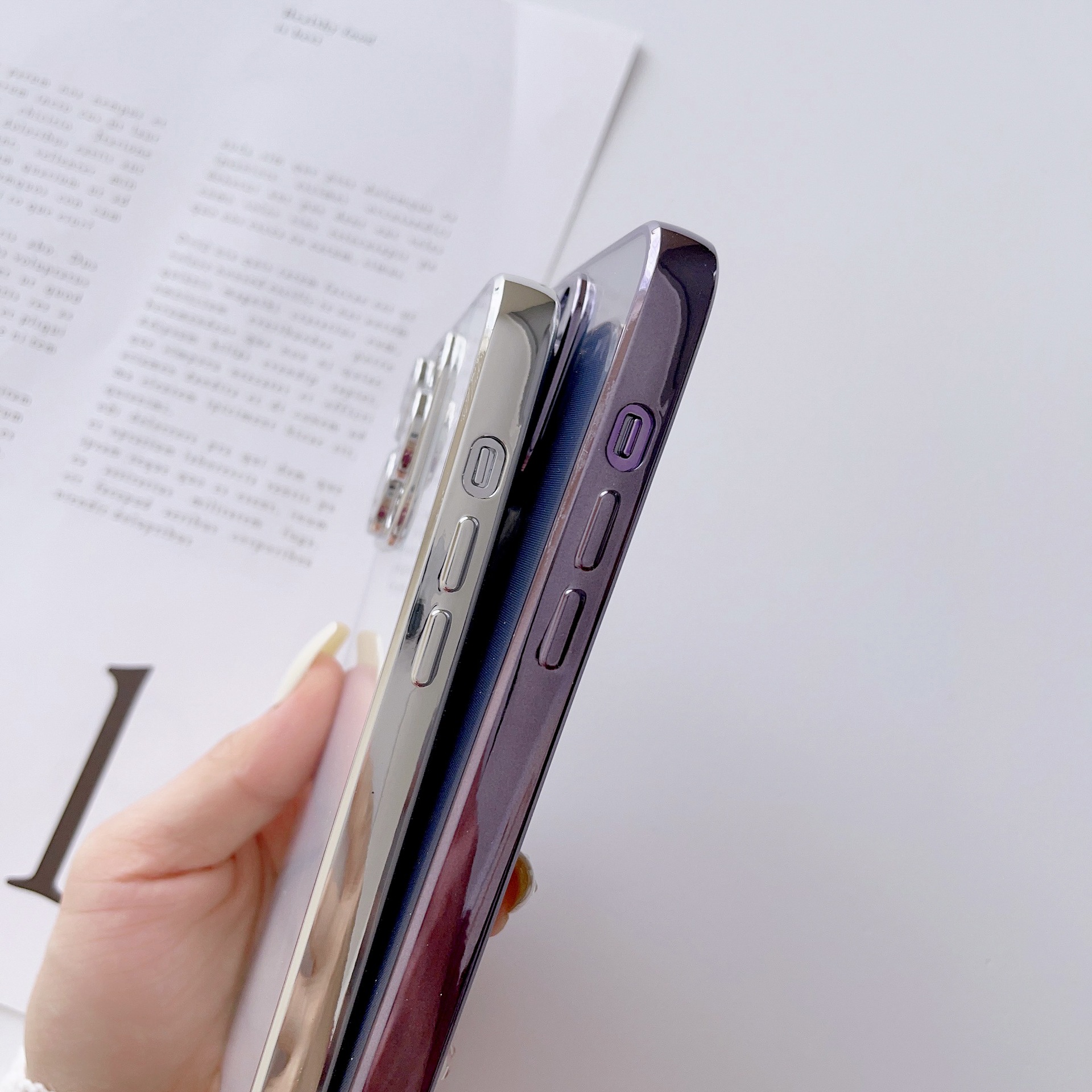 适用苹果15promax手机壳14iphone13plus电镀带镜头膜防尘网保护套详情3