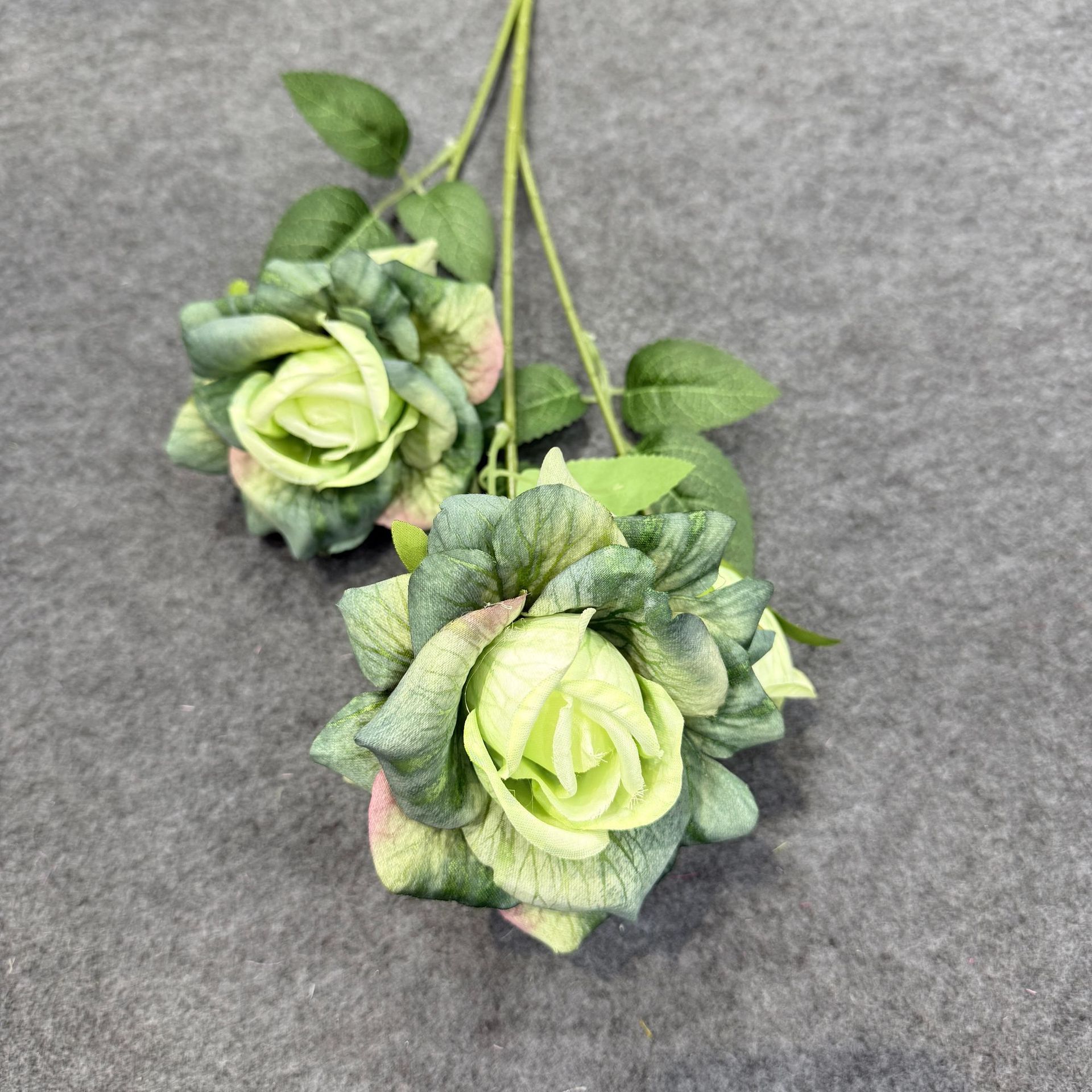 3头彩印亚纹大玫瑰花仿真花婚庆装饰插花玫瑰仿真花钻石玫假花详情7