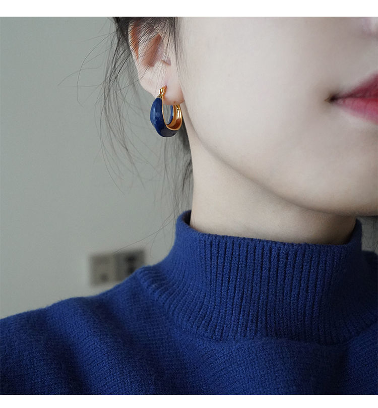French retro Klein blue earrings with a niche design sense, elegant and high-end style. Spring and summer earrings, the latest trend in 2022 pic 19