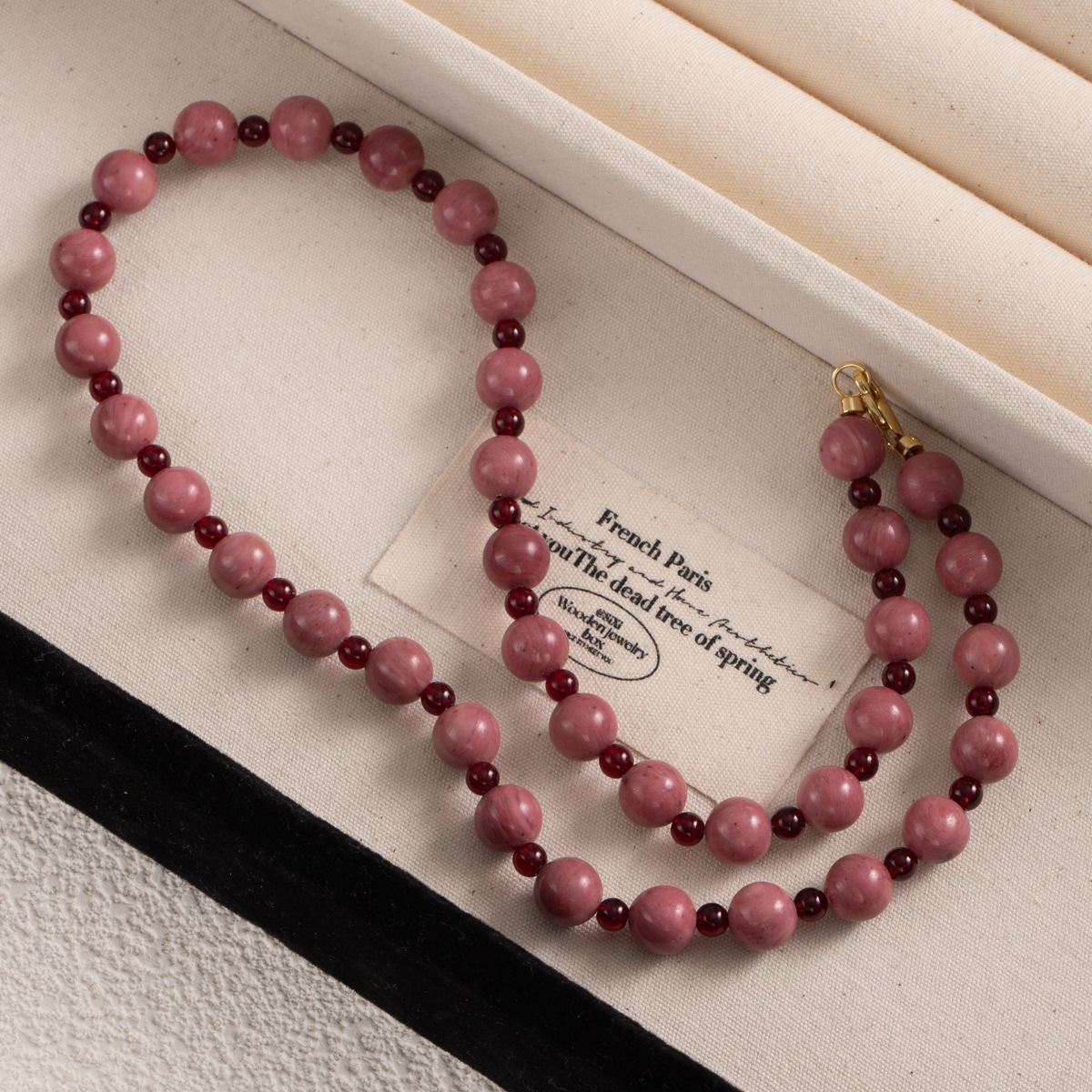 High-end colored beaded necklace for women, light luxury and niche spring and summer dopamine freshwater pearl collarbone chain necklace wholesale pic 39