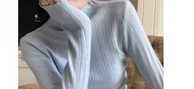 A light purple semi-high neck slim-fit innerwear with a knitted sweater for women in the spring of 2026 is a stylish and unique thin base layer pic 16