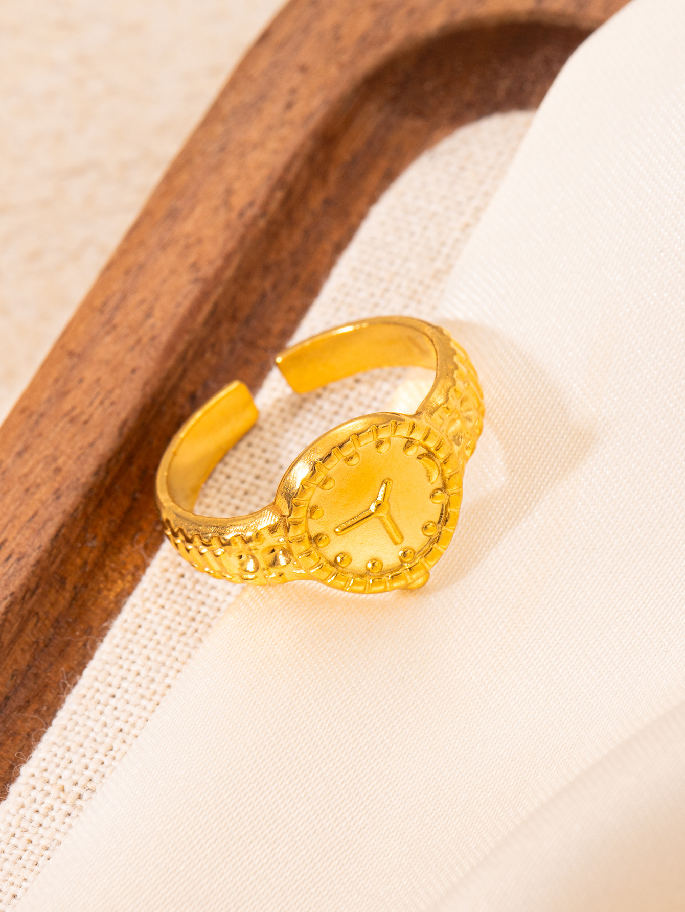 欧美时尚ins风简约钛钢戒指18k镀金不规则几何不锈钢女士饰品热销详情28