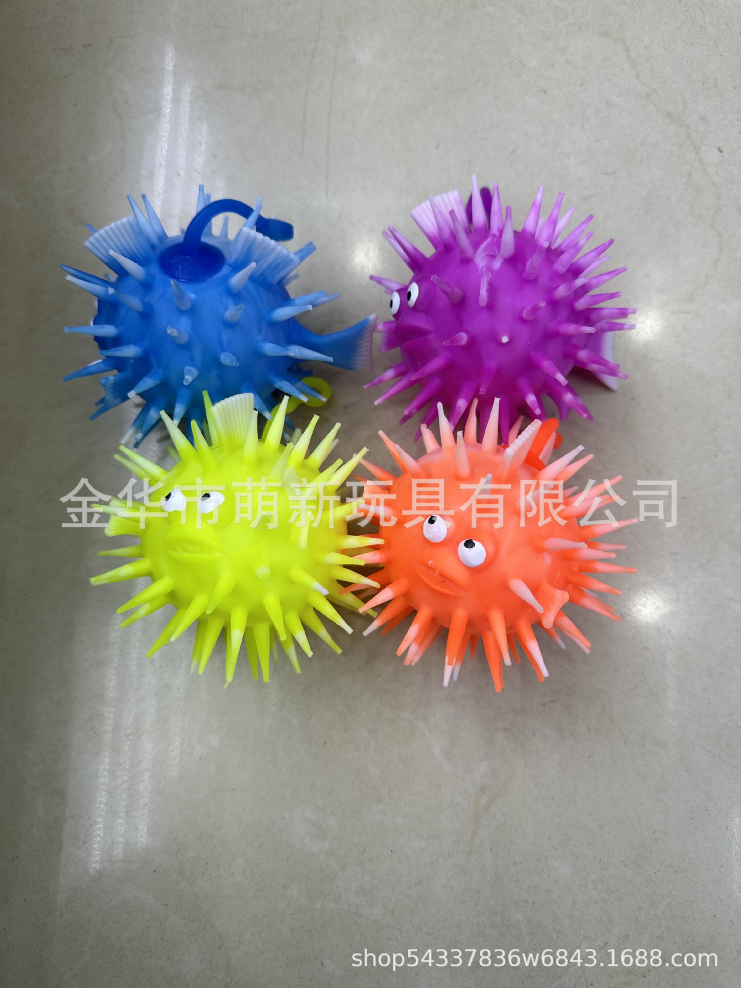 闪光毛毛球20克发光刺猬带绳小鸟猪鸡小丑球地摊夜市爆款厂家批发详情5