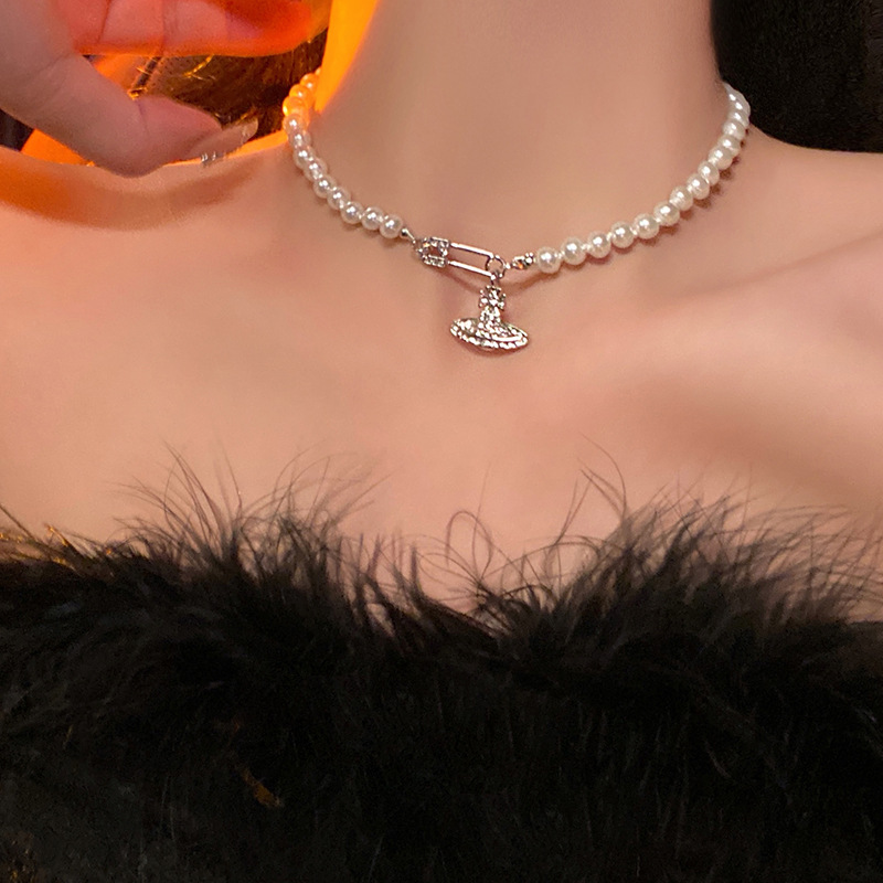 The Western Queen Saturn necklace, female star ball pearl brooch, simple and niche necklace accessory, light luxury and high-end collarbone chain pic 15