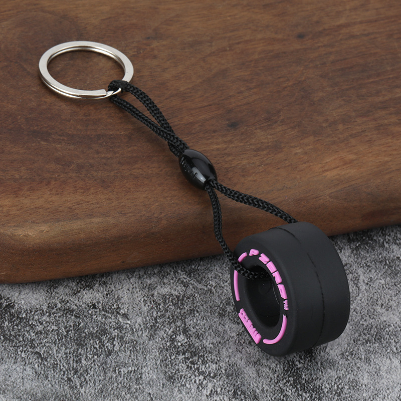 外贸款PVC软胶轮胎钥匙扣小车装饰汽车配件礼品厂家小礼 品批发详情4