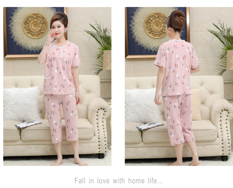 Middle-aged and elderly women wear summer short-sleeved, thin cotton clothes. Middle-aged women wear summer round-neck home clothes. Grandmothers and the elderly pic 51