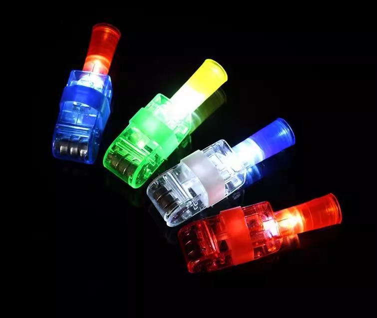 凹凸曼手指投影灯儿童发光玩具男孩卡通图案指尖手指灯投影手电筒详情11